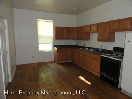 Building Photo - 4 br, 1 bath House - 331 E KING ST