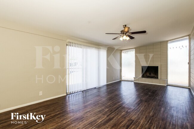 Foto del edificio - 8830 N 37th Ave