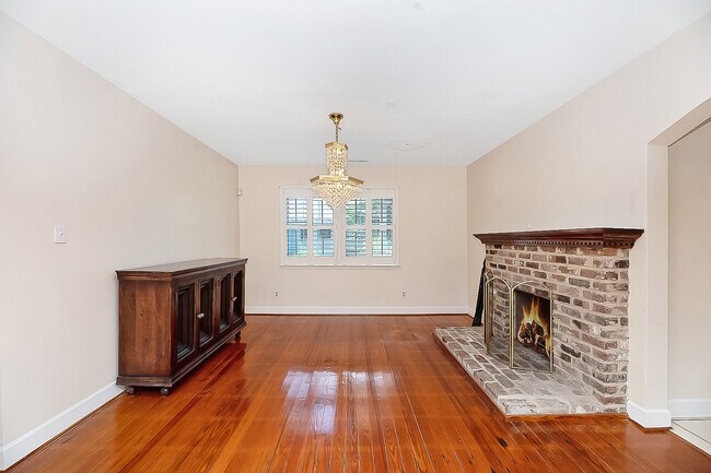 Foto del edificio - 3 Sutherland Ct