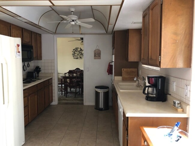 Building Photo - Perfect Vacation Home in a  45+ Active Adu...
