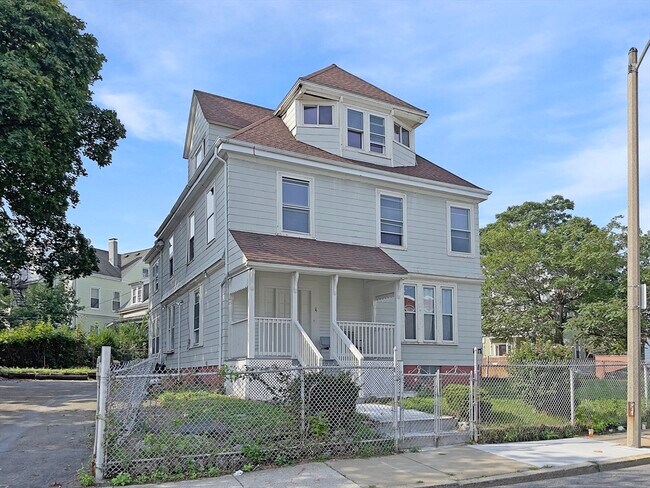 Building Photo - 29 E Cottage St