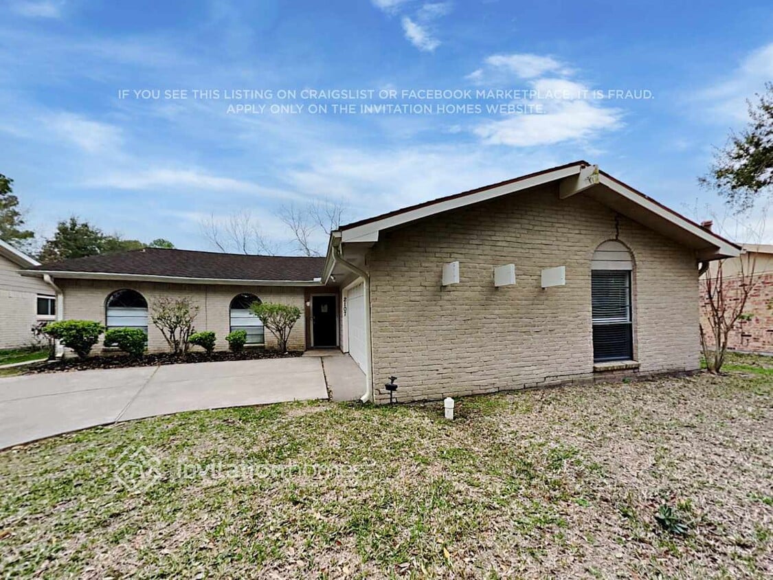 Foto principal - 2107 Fall Meadow Dr