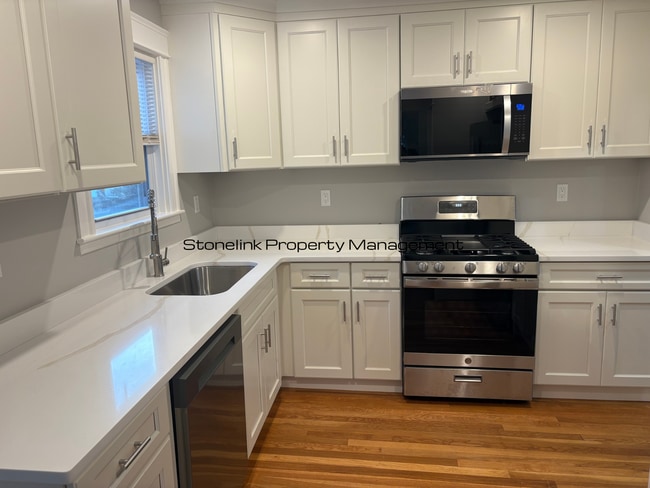 Foto del edificio - Newly Renovated Single Family Home For Ren...