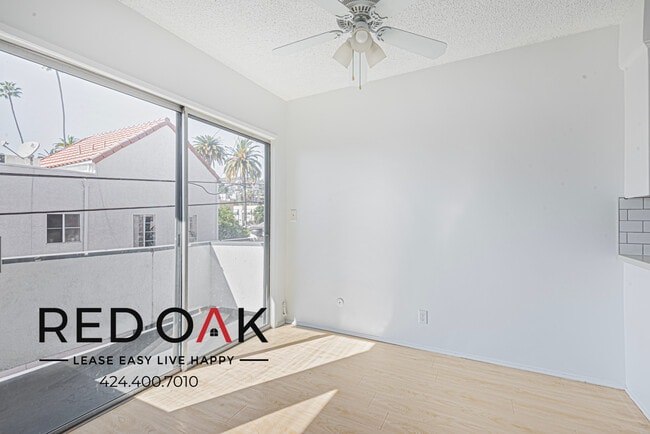 Building Photo - 2065 Rodney Dr
