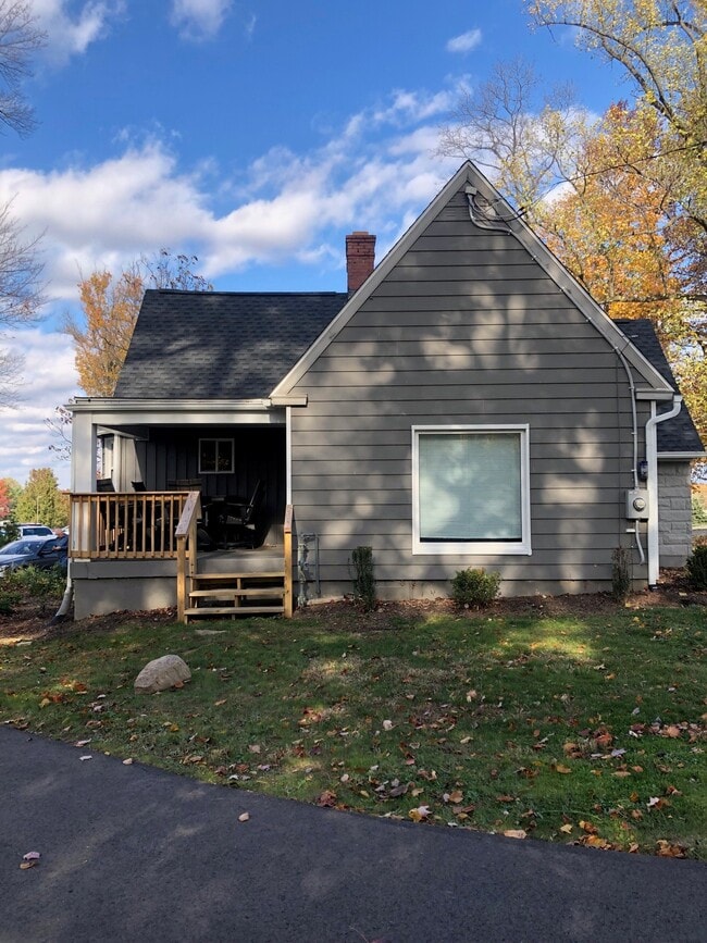 Foto del edificio - 612 S Cleveland Massillon Rd