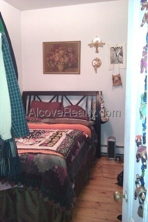 Photo - 254 Windsor St Apartment