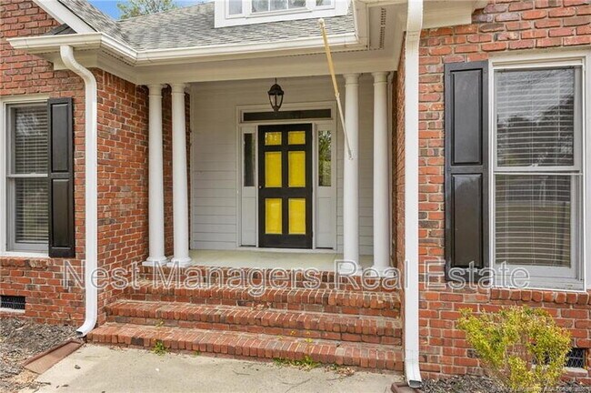Foto del edificio - 2423 Cypress Lakes Rd