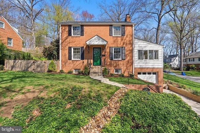 Building Photo - 130 Eastmoor Dr