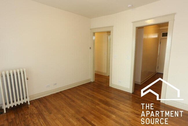 Building Photo - 4714 N Racine Ave