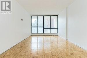 Photo du bâtiment - 101 Roehampton Ave