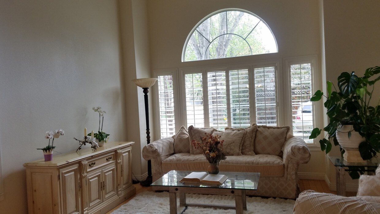 Primary Photo - 2011 Palm Meadow Ln