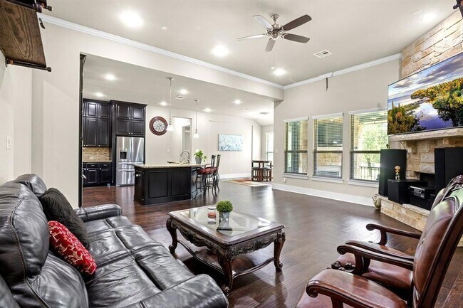 Foto del edificio - 2716 Vista Heights Dr