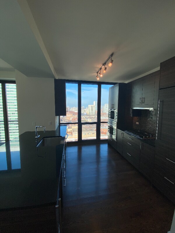 Foto del edificio - 660 W Wayman St