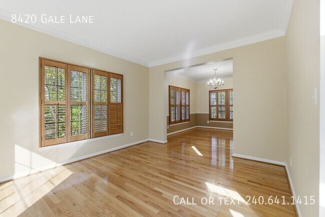 Foto del edificio - 8420 Gale Ln