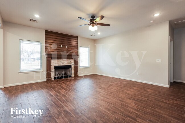 Foto del edificio - 517 Siena Dr