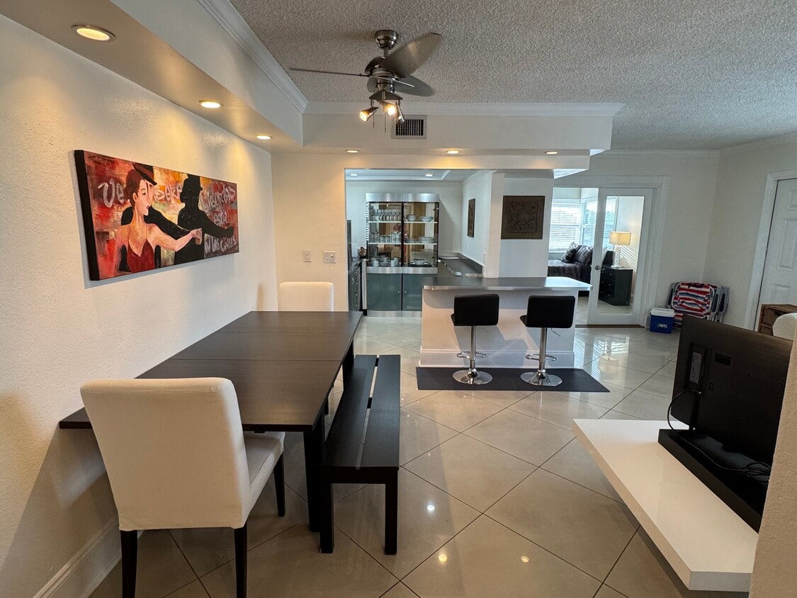 Photo - 112 S Federal Hwy (Pompano Beach, FL)