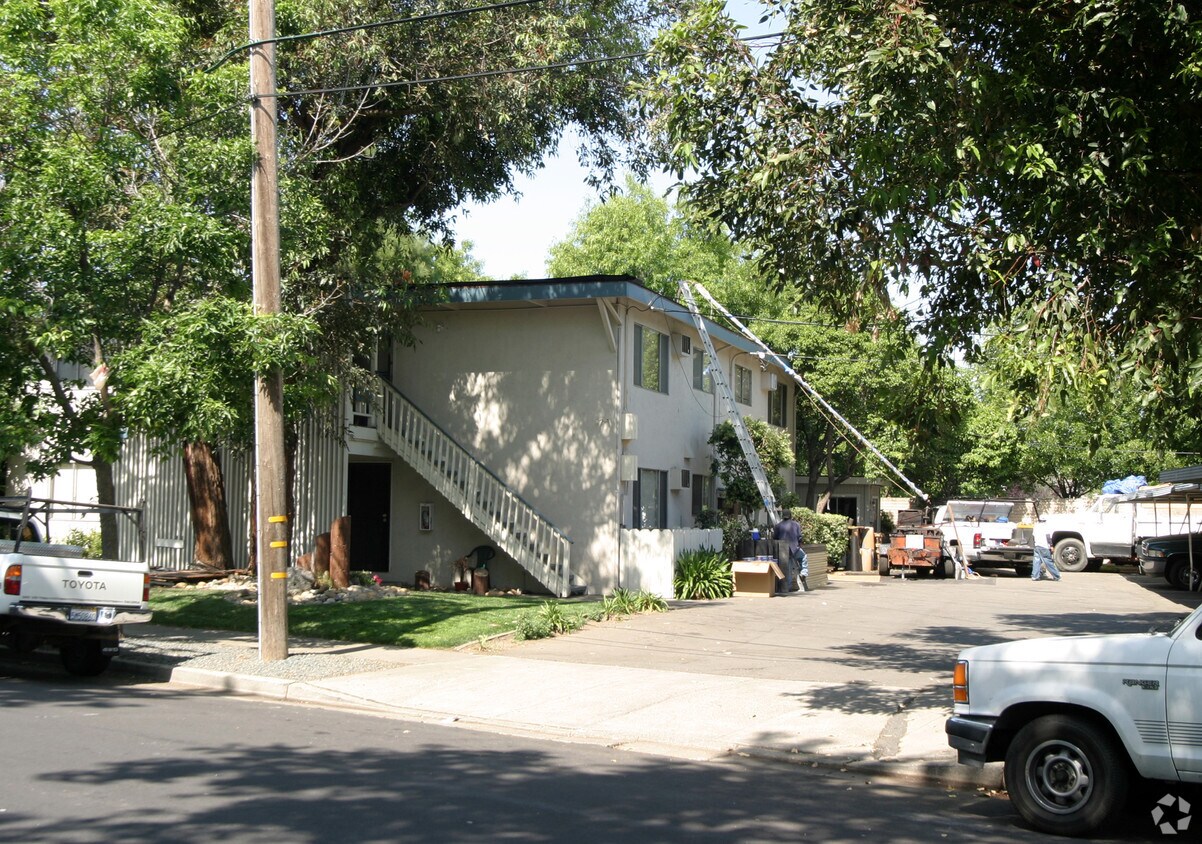 Building Photo - 1519 Glazier Dr