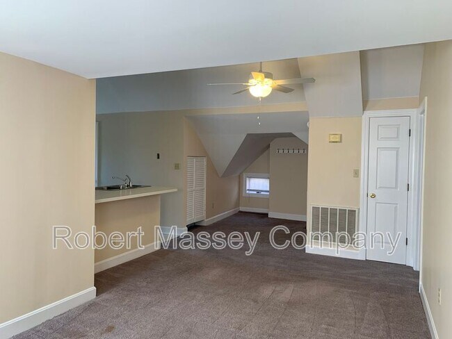 Building Photo - 1040 Everett Avenue
