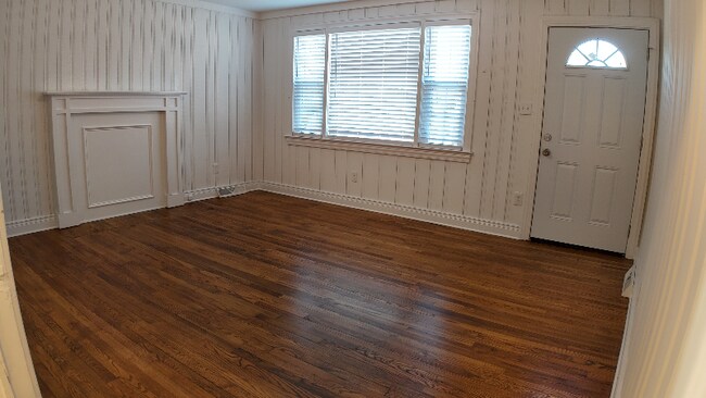 Foto del edificio - 5707 Frontage Rd