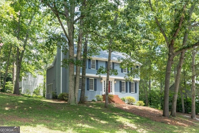 Building Photo - 3203 Birdnest Ct NE
