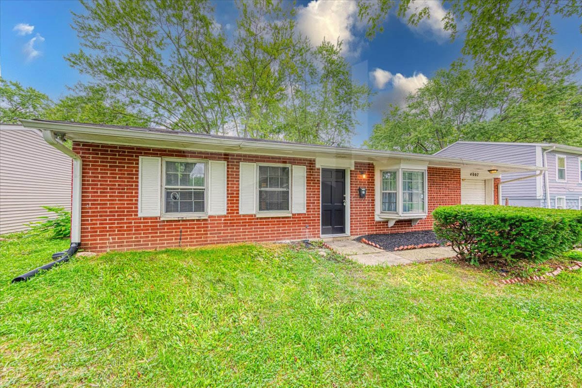 Foto principal - 4007 Downes Dr