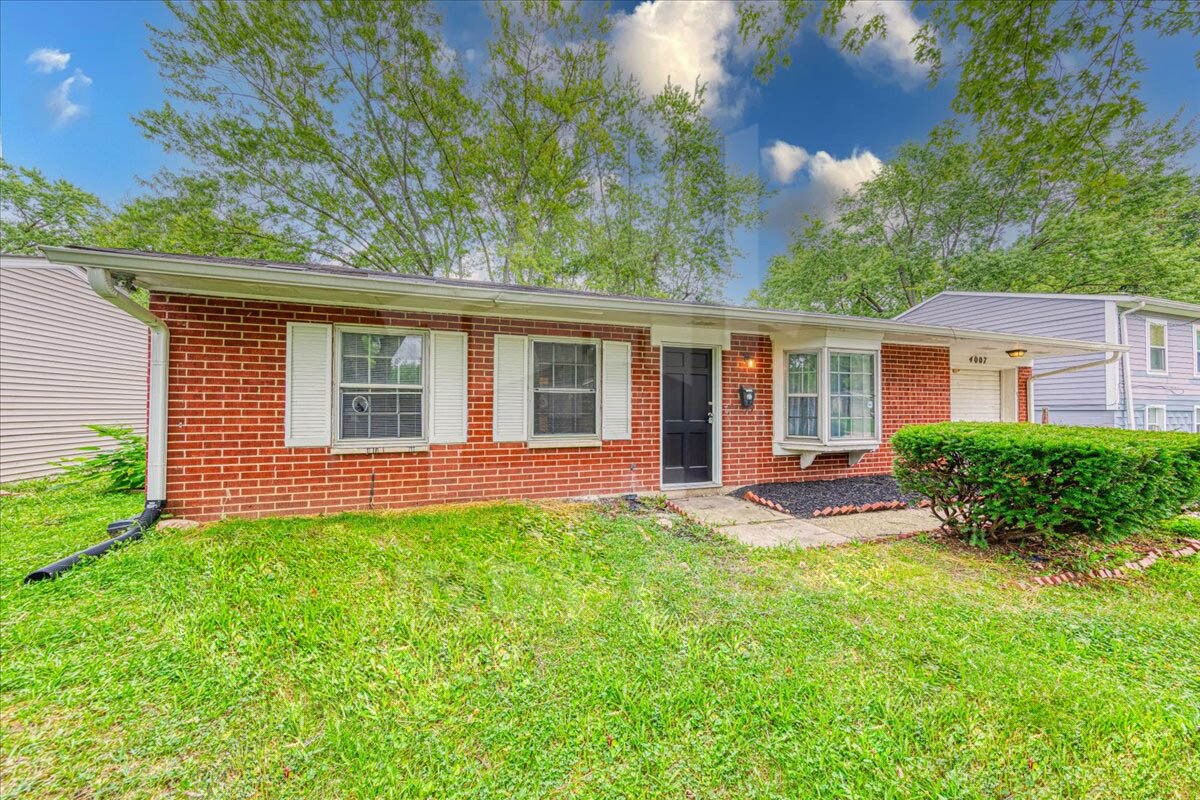 Primary Photo - 4007 Downes Dr