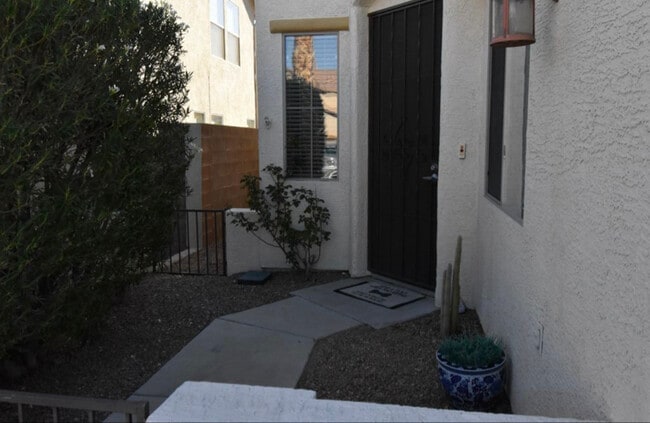 Building Photo - 1276 Corista Dr