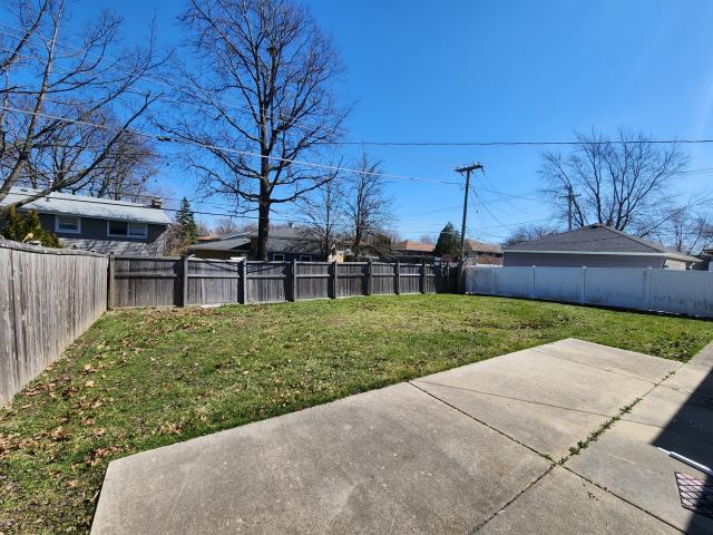 Foto del edificio - 3 bedroom in Oak Forest IL 60452