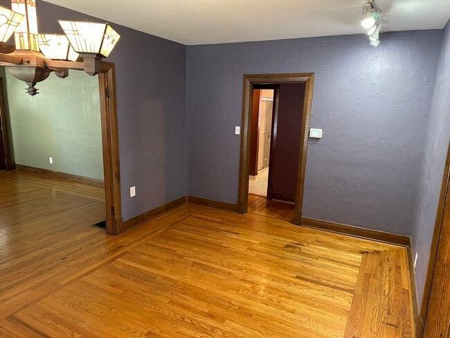 Building Photo - 331 Pearl St