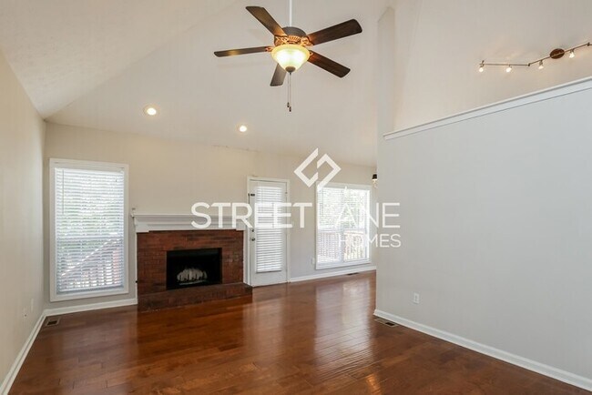 Foto del edificio - REDUCED!!