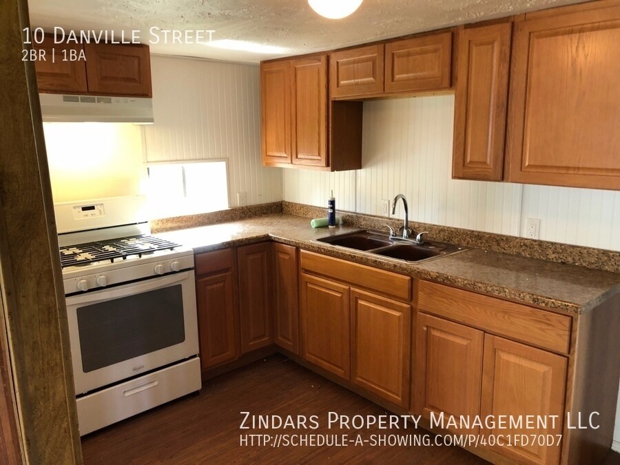 Primary Photo - Affordable and updated 2 bedroom 1 bath mo...