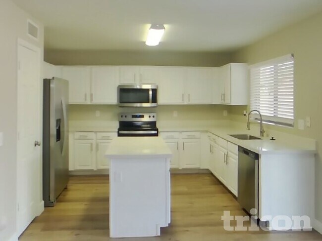 Foto del edificio - 2645 S 63rd Ln