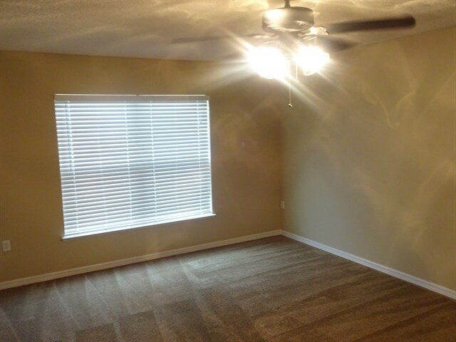 Foto del edificio - 9832 W Watershed Drive