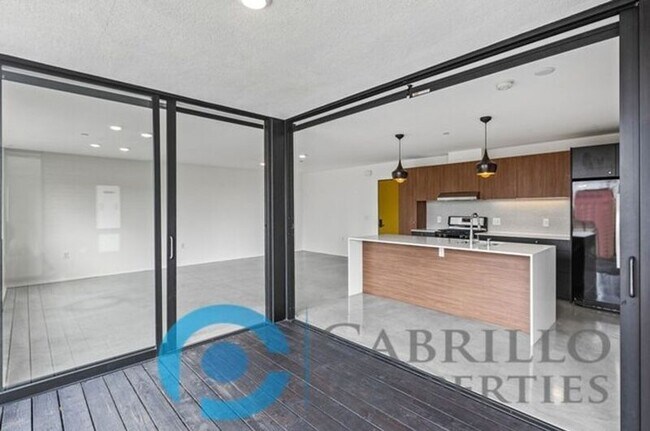 Foto del edificio - 2870 Fourth Ave