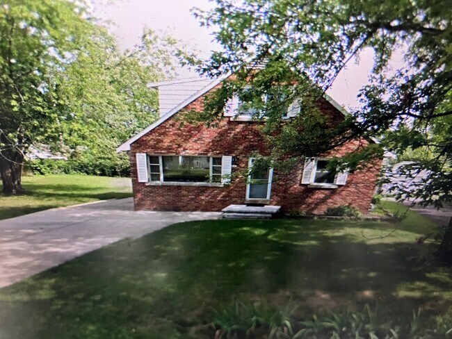Foto del edificio - 2021 W Richwoods Blvd