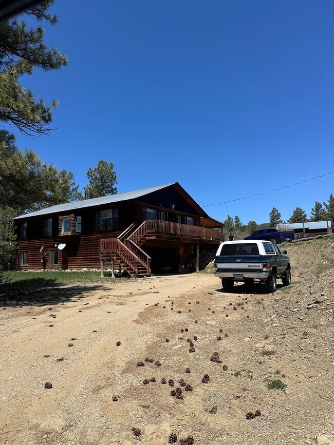 Foto del edificio - Quiet Country Home 3 bedroom 2.5 bath log ...