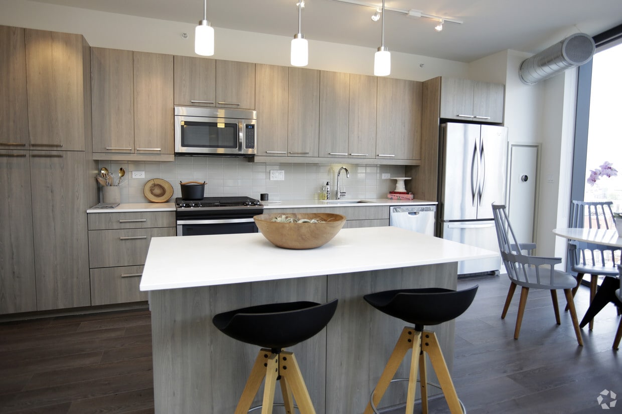 The Parker Fulton Market 730 W Couch Pl Chicago, IL Apartments for