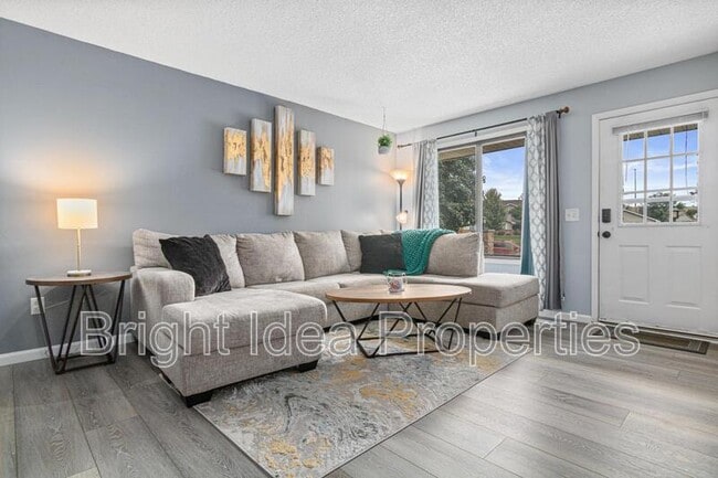 Foto del edificio - 7633 Wedgewood Ct