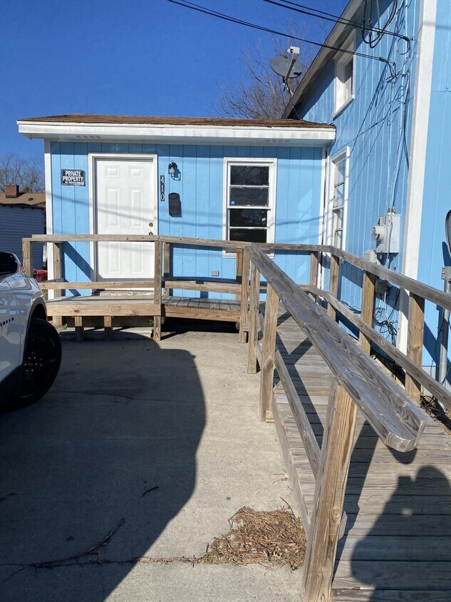 Foto principal - 410 Davis Avenue