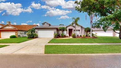 Building Photo - 3943 Ocita Dr