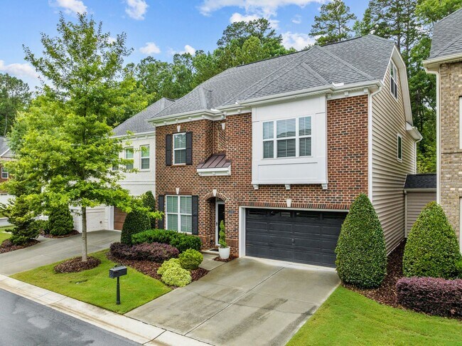 Foto del edificio - Gorgeous 3 Bedroom Townhome w/ Premium Fin...