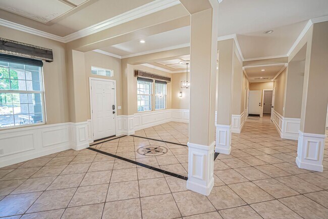 Foto del edificio - Single Story Pool Home for Rent in Palmdale.