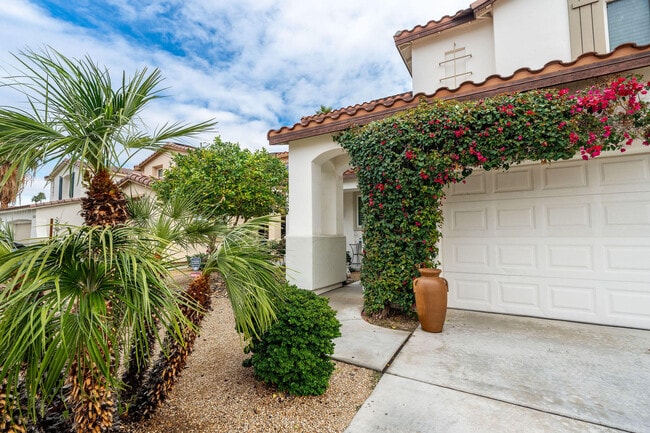 Building Photo - 282 Paseo Vista Cir