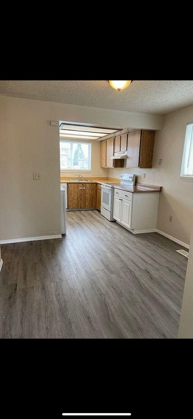 Foto del edificio - 4320 S Cedar St