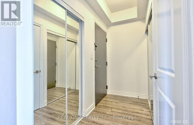 Photo du bâtiment - 9608 Yonge St