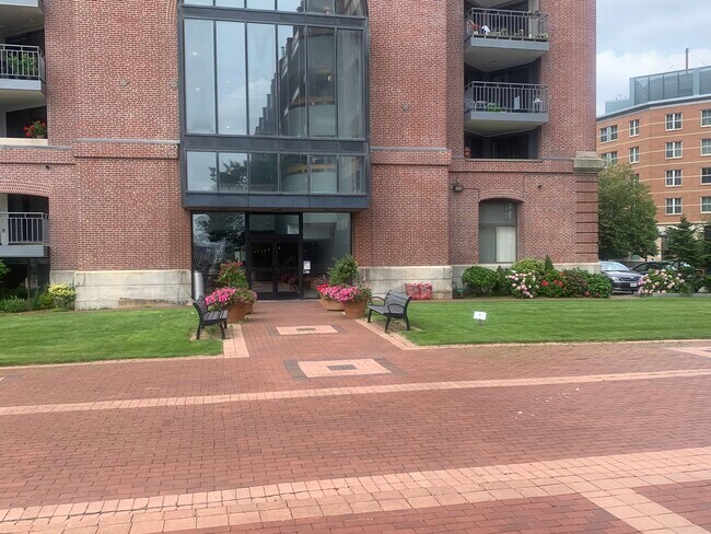 Foto del edificio - 357 Commercial St