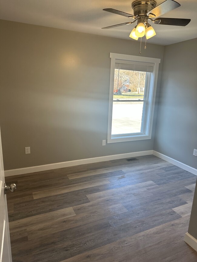 Building Photo - 427 Hambley Blvd