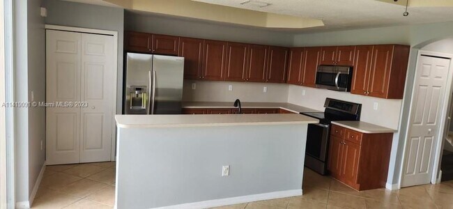 Foto del edificio - 10633 SW 6th St
