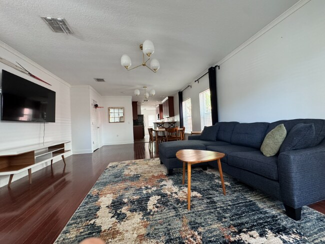 Foto del edificio - 2117 W Spruce St