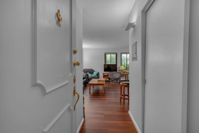 Entrance - 1280 21st St NW